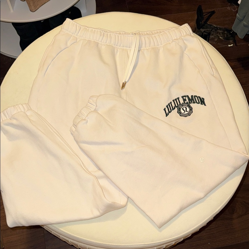 LIKE NEW Lululemon Cream Sweatpants